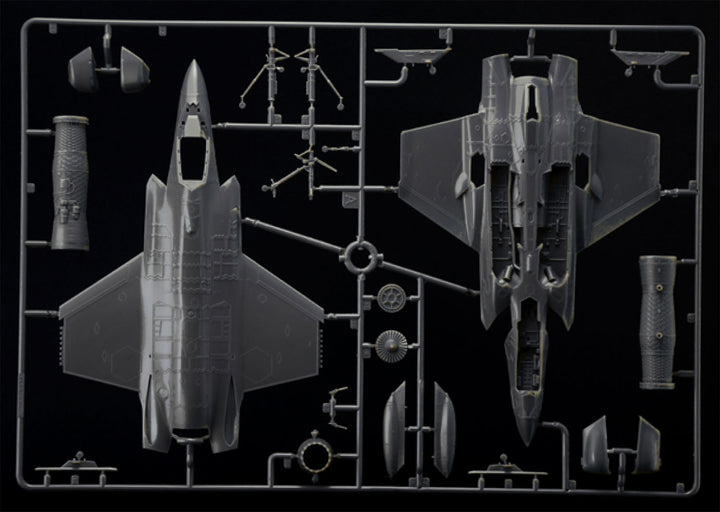 【再販】1/72 アメリカ海軍 F-35C ライトニングII （日本語対訳補足説明書付属）