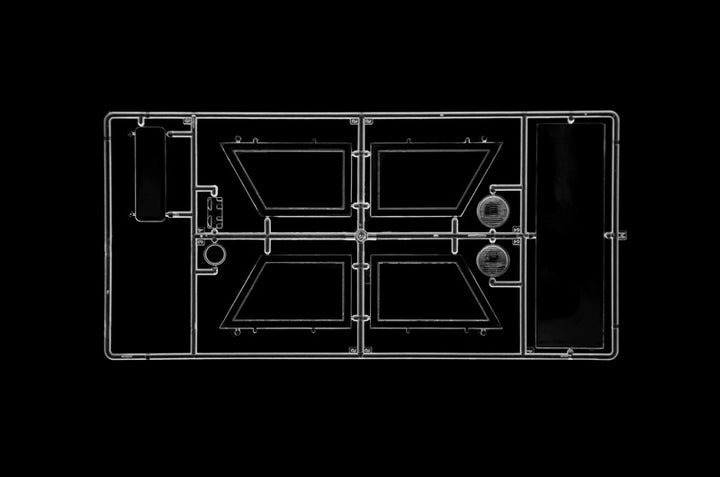 【再販】1/9 WW.II ドイツ軍 キューベルワーゲン Type82