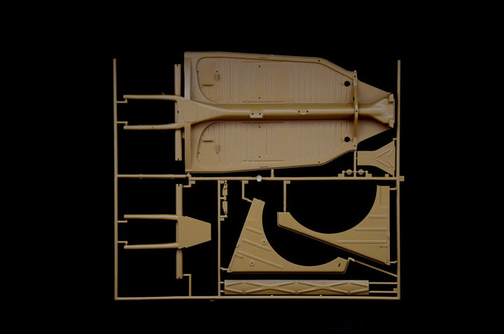 【再販】1/9 WW.II ドイツ軍 キューベルワーゲン Type82