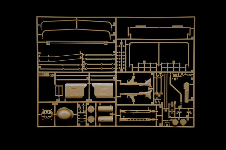【再販】1/9 WW.II ドイツ軍 キューベルワーゲン Type82
