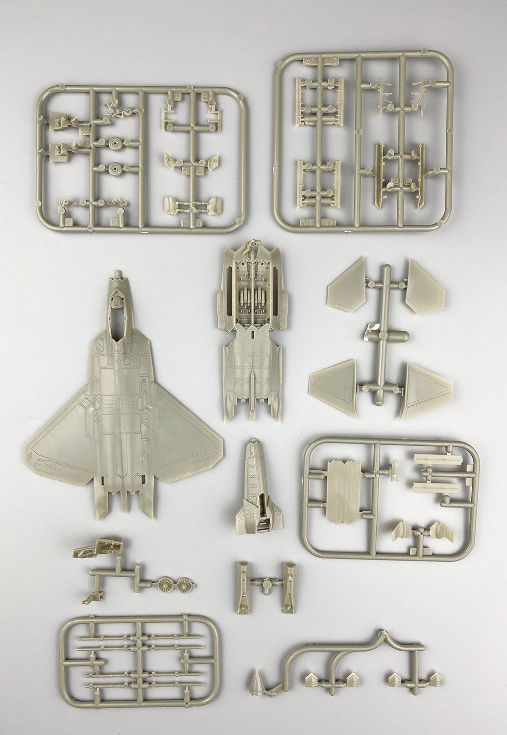 1/144 F-22A ラプター "航空自衛隊 主力戦闘機 仕様"