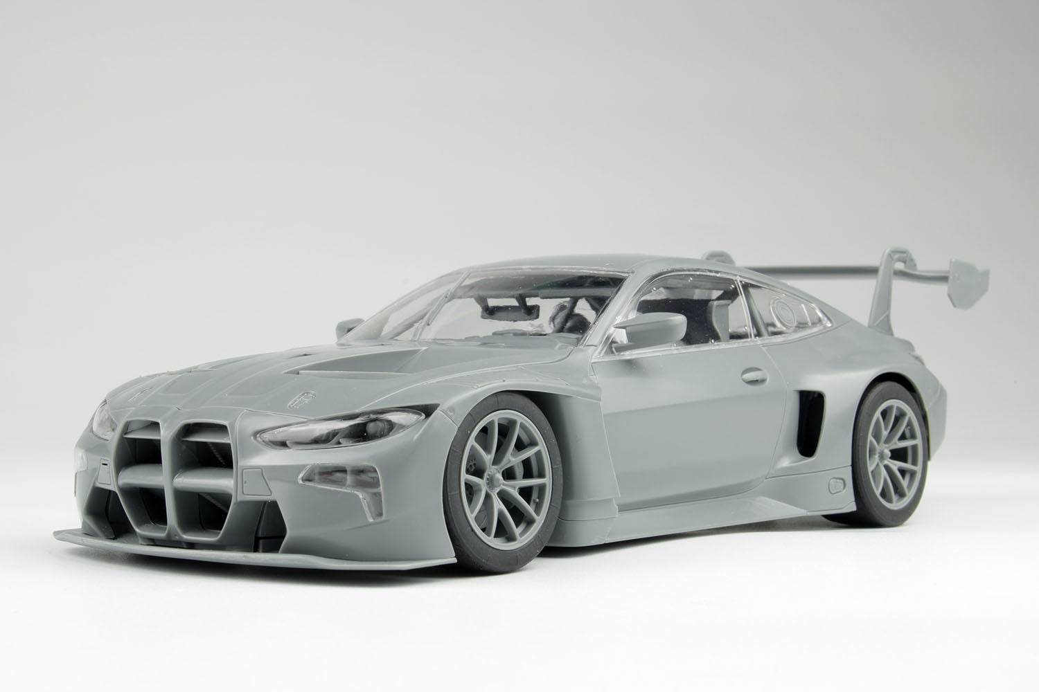 最新発見 BMW レーシングシリーズ 1/24 M4 チャンピオン DTM 2022 GT3 自動車