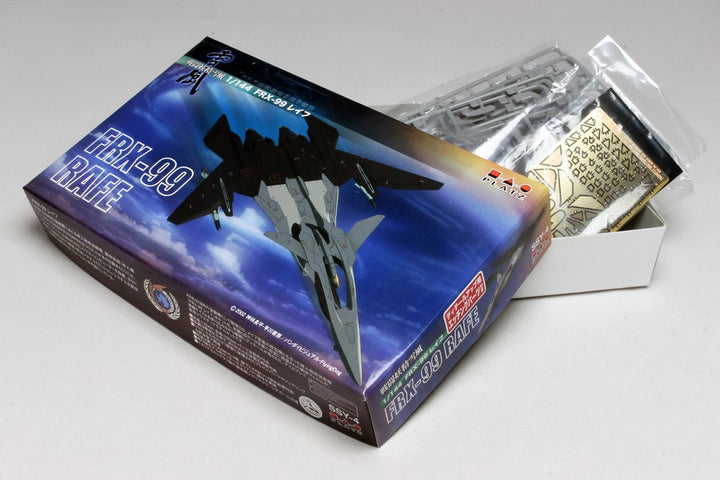 戦闘妖精雪風 FRX-99 レイフ ディテールアップパーツ付き 1/144スケール