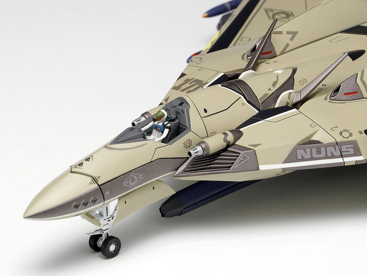 VF-171 ナイトメアプラス ［辺境宙域仕様］ 1/72スケール