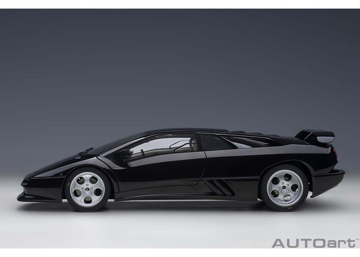 1/18 ランボルギーニ ディアブロ SE30 (DEEP BLACK METALLIC/メタリック・ブラック)