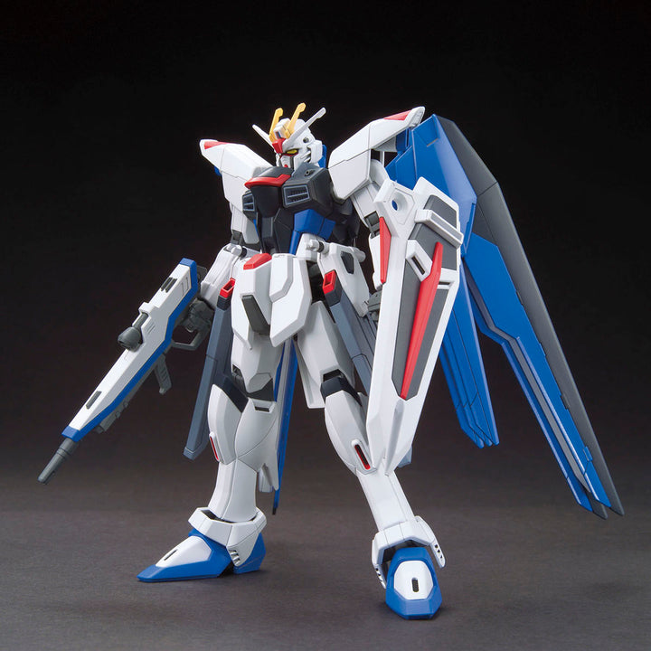 HGCE フリーダムガンダム 1/144スケール