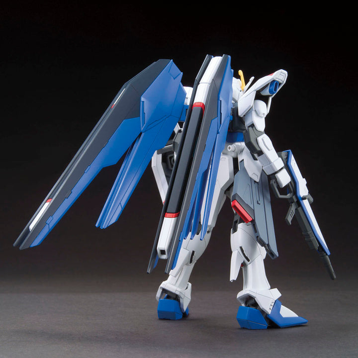HGCE フリーダムガンダム 1/144スケール