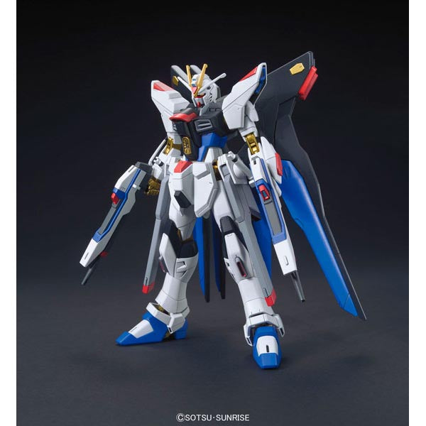 バンダイ HGCE  1/144 機動戦士ガンダムSEED DESTINY  ストライクフリーダムガンダム 色分け済みプラモデル