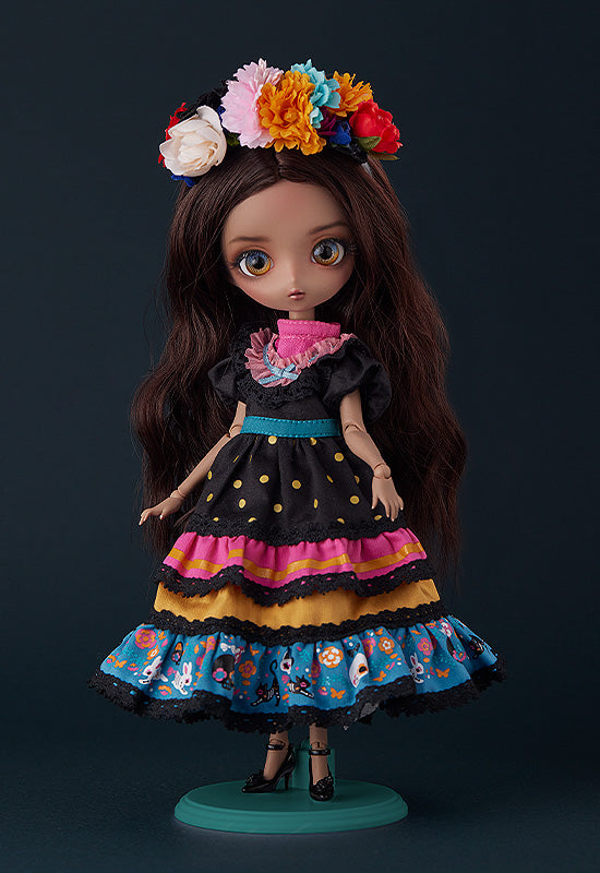 Harmonia bloom Seasonal Doll Gabriela