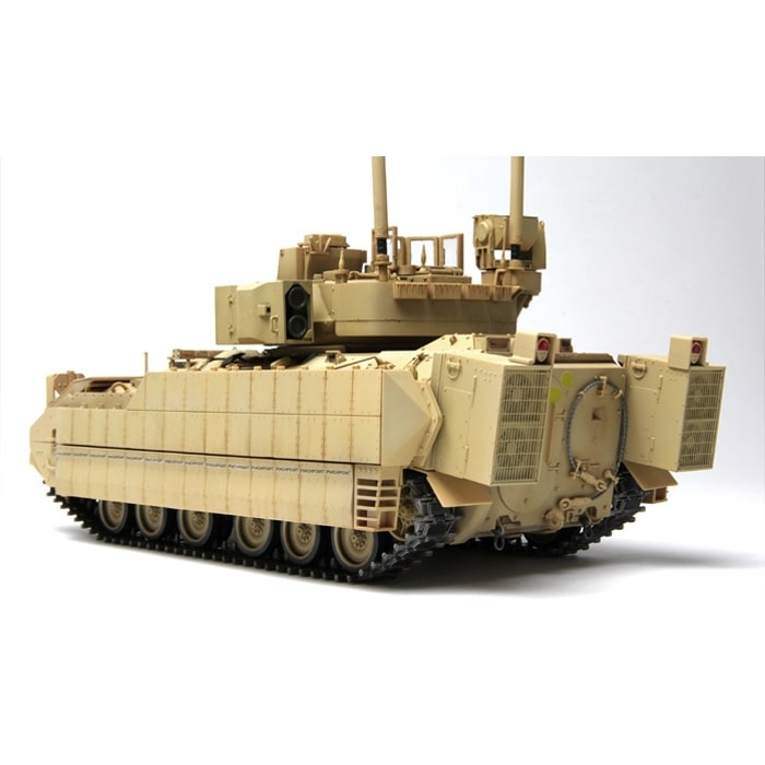 1/35 SS-004 アメリカM2A3ブラッドレーBUSK III 歩兵戦闘車