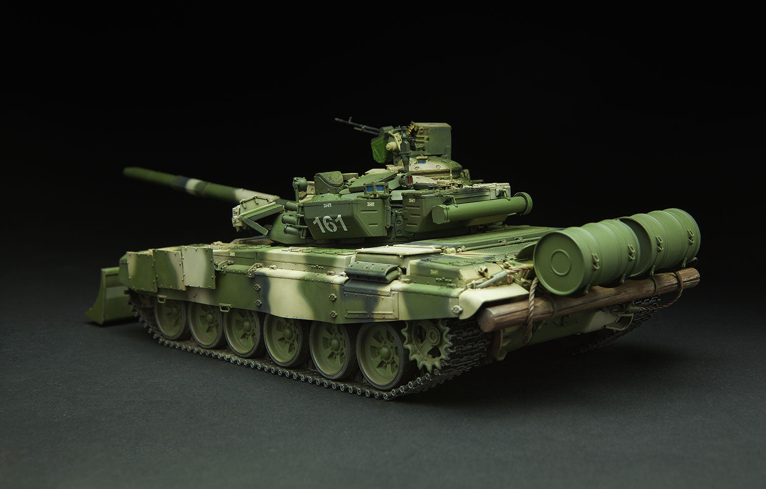 Amazon | モンモデル 1/35 ロシア 主力戦車 T-90A プラモデル