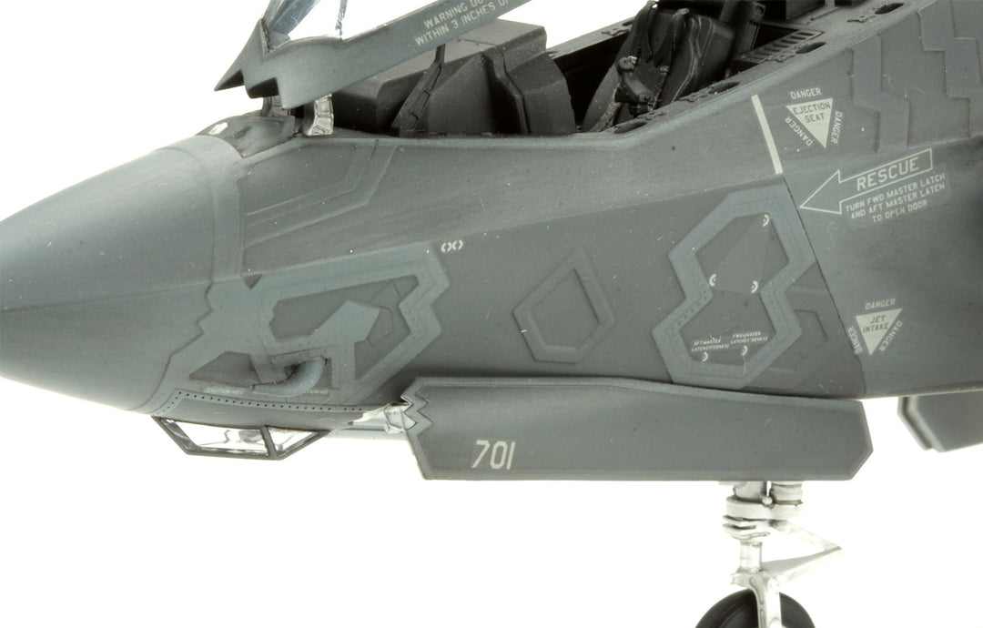 1/48 LS-008 F-35AライトニングII戦闘機 日本限定版