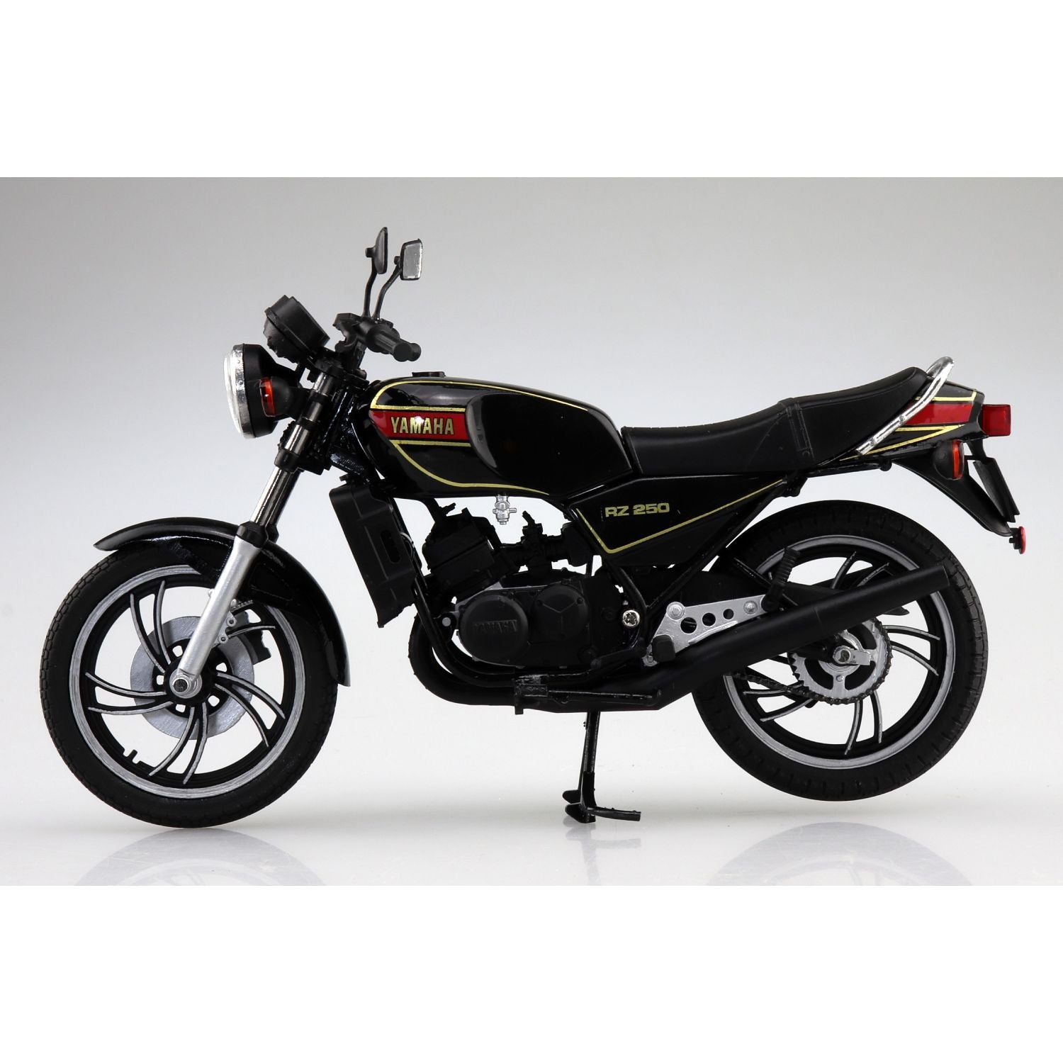YAMAHA RZ250 メタリックブラック 限定版 Yamaha RZ250 ニューヤマハブラック (ミニカー) - ホビーサーチ