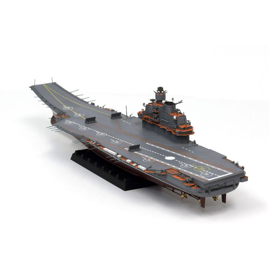 1/700 ロシア海軍 航空母艦 アドミラル･クズネツォフ