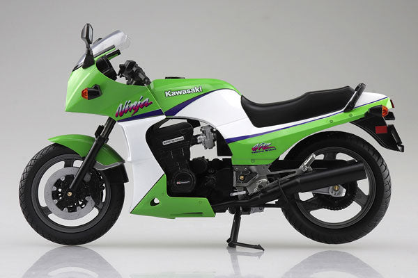 【決算セール対象！】 1/12 完成品バイク -KAWASAKI GPz900R ライムグリーン