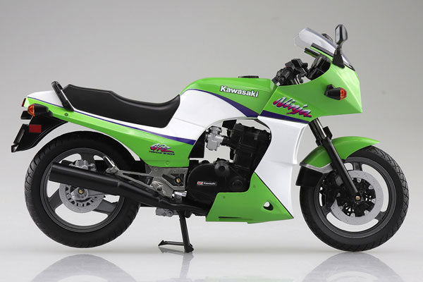 【決算セール対象！】 1/12 完成品バイク -KAWASAKI GPz900R ライムグリーン
