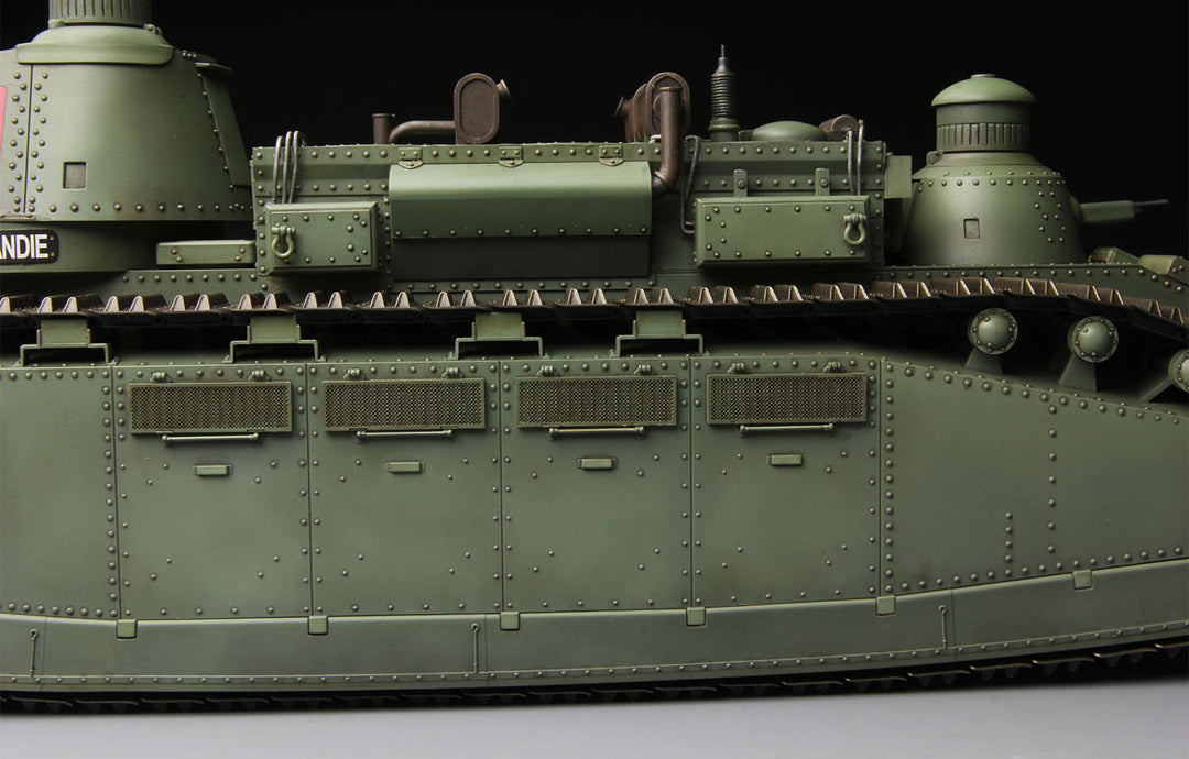 1/35 TS-009 1/35 フランス2C超重戦車